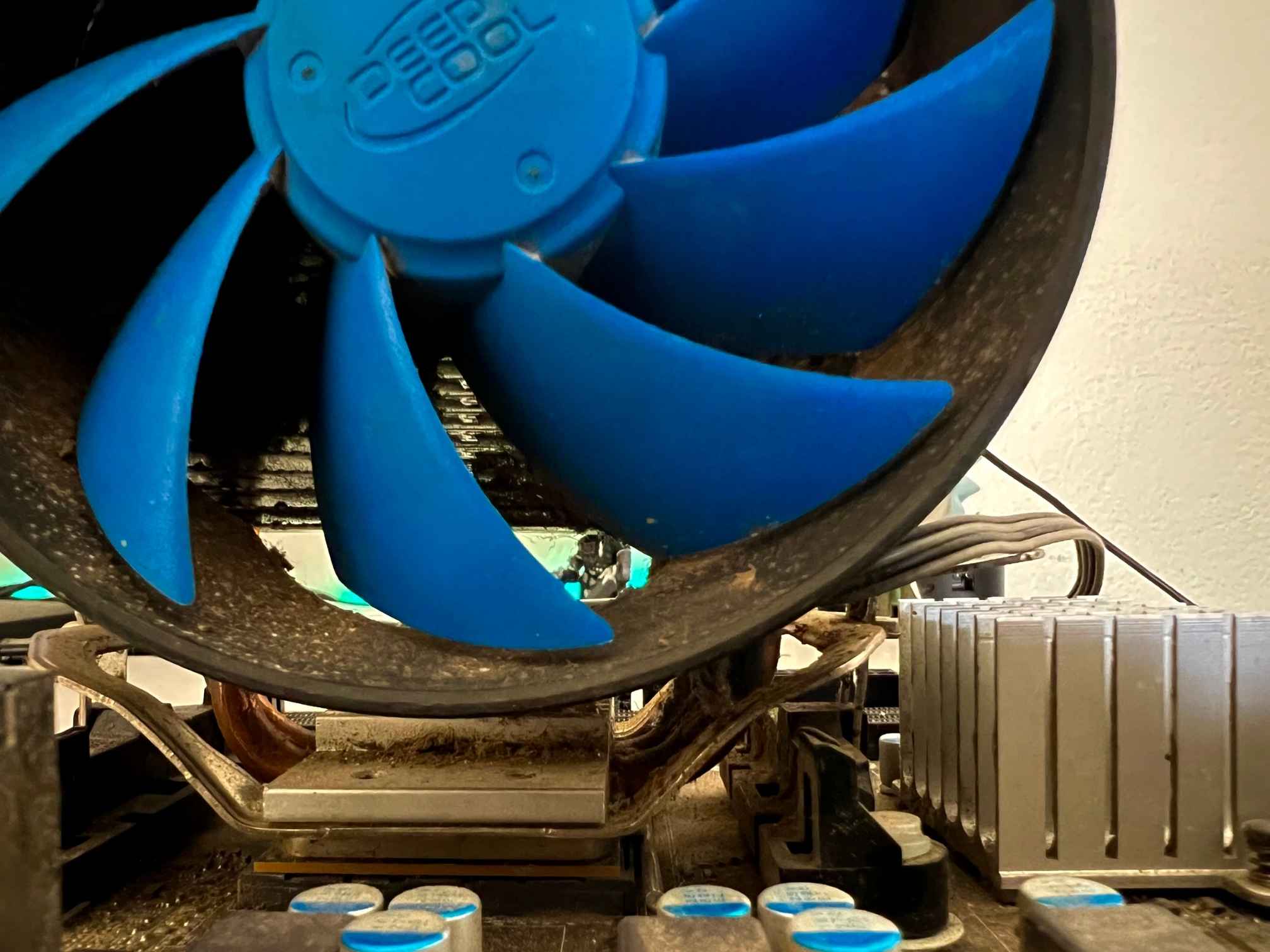 Maintenance: Physical Cleaning & Thermal Repasting